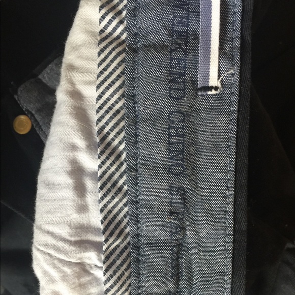 Banana Republic Weekend Chino - Picture 4 of 5